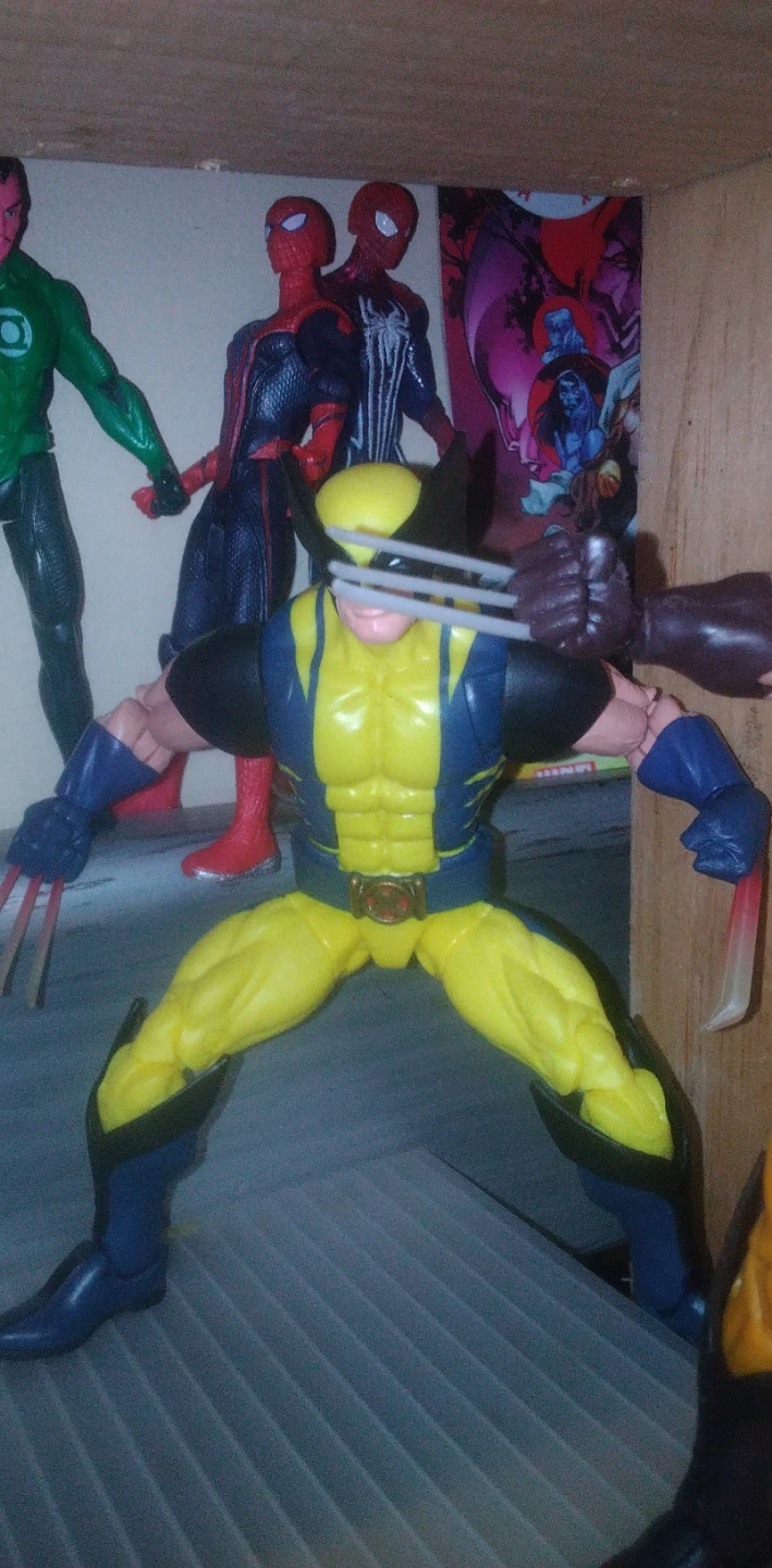 legends Wolverine Figure