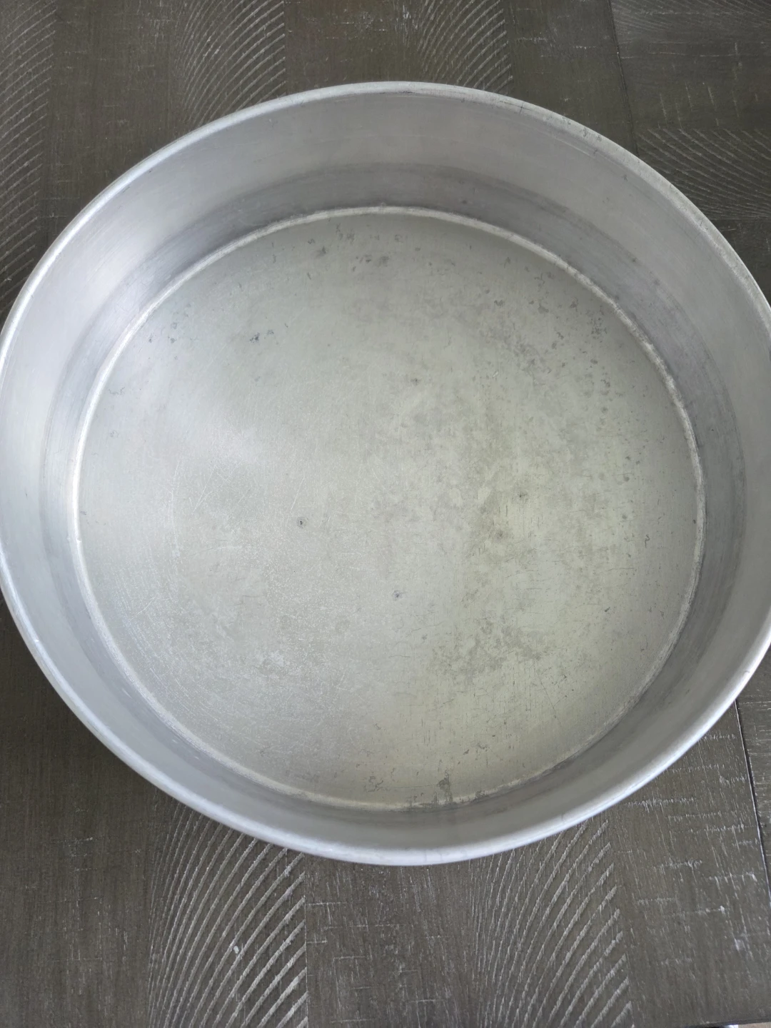 Round Aluminum Cake Pan - photo 2