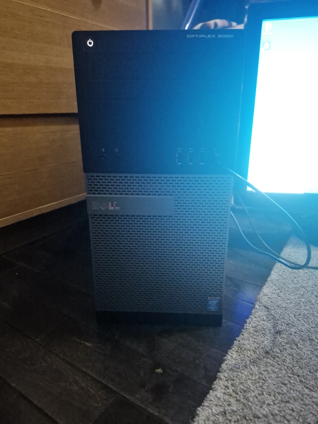 DELL 9020 comes with Monitor and Keyboard - photo 2