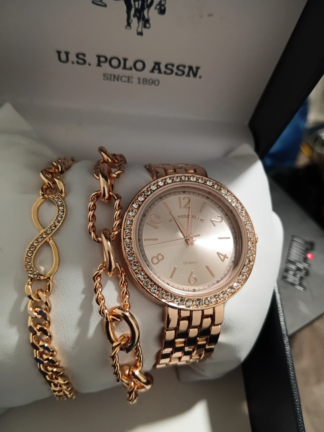 U.S. Polo Assn. Women's Watch and Bracelet Set - photo 2