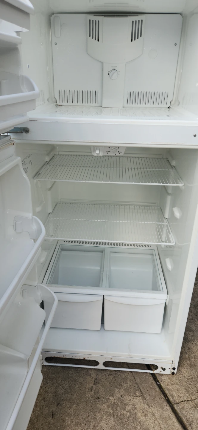 Frigidaire Refrigerator-Freezer Top Mount Frost-Proof - photo 3
