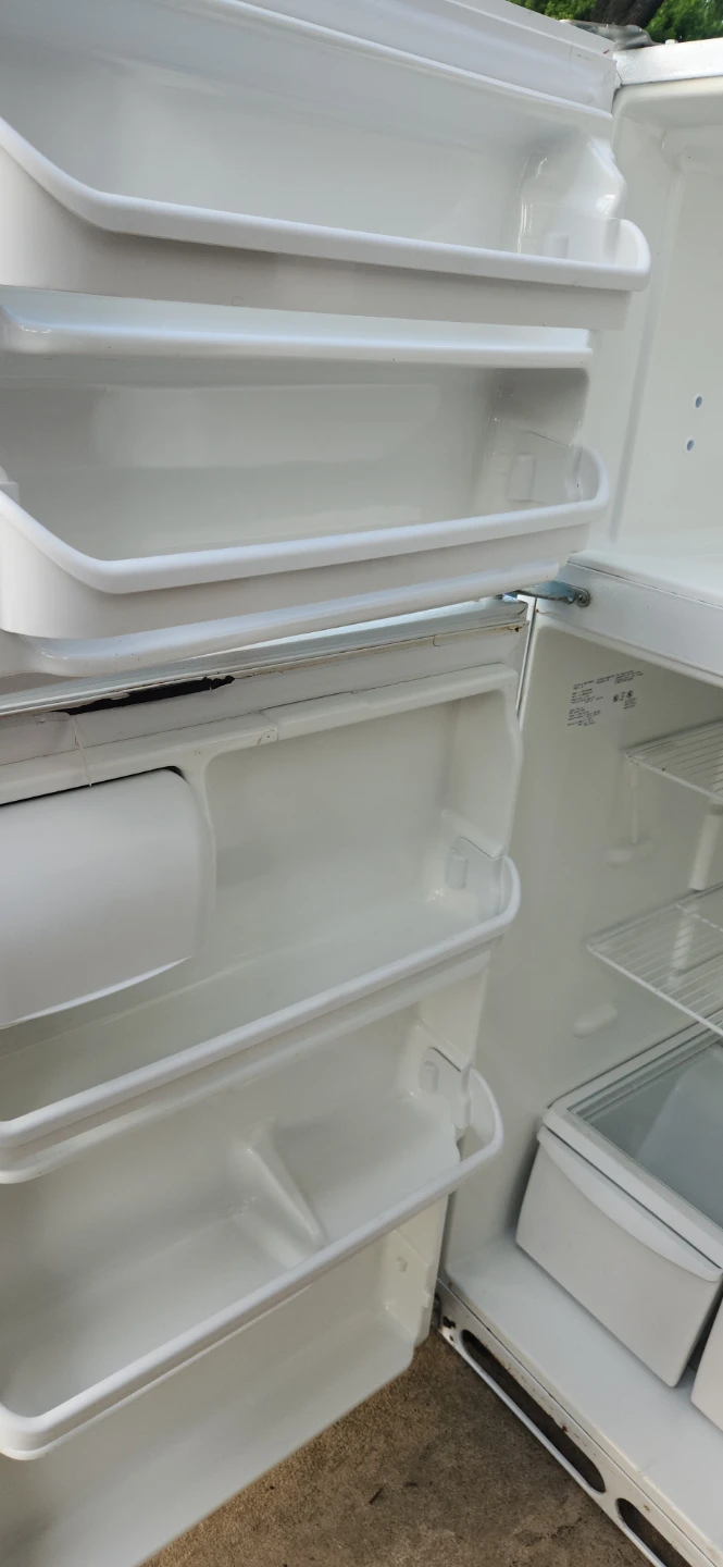 Frigidaire Refrigerator-Freezer Top Mount Frost-Proof - photo 4