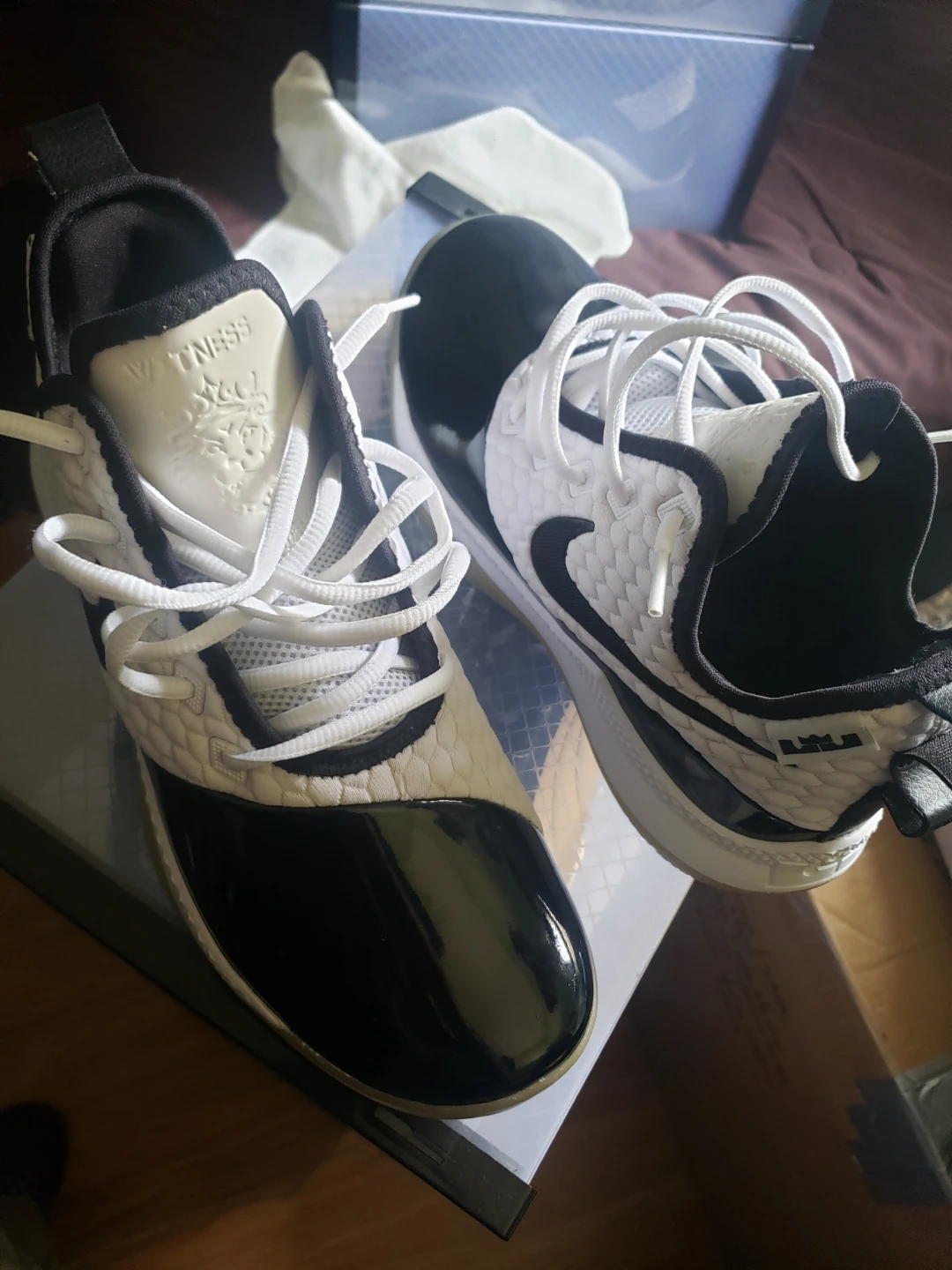 Nike LeBron Witness Basketball Shoes - photo 2