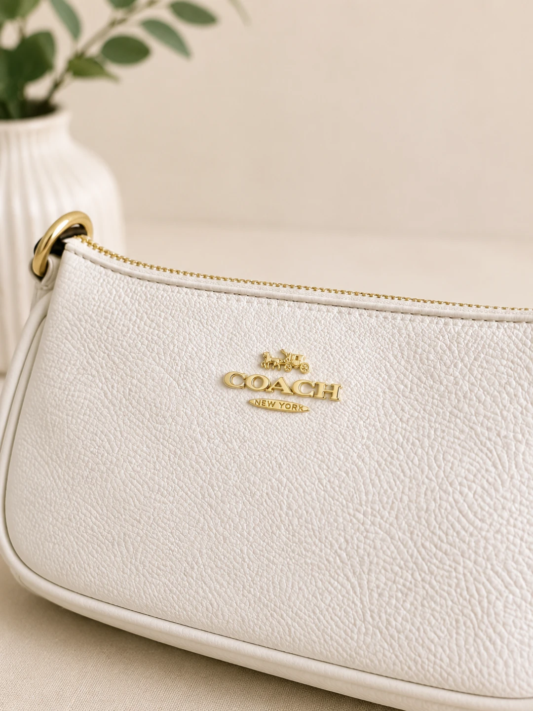 Coach New York White Leather Shoulder Bag - photo 3