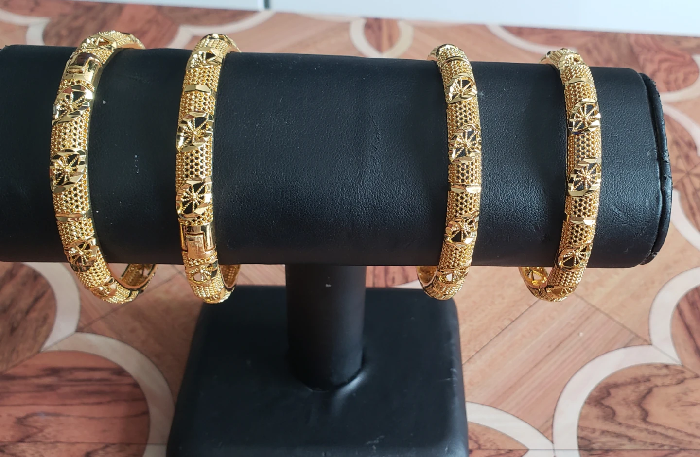 Brand new 24k Dubai Gold Plated W Beautiful Bracelet