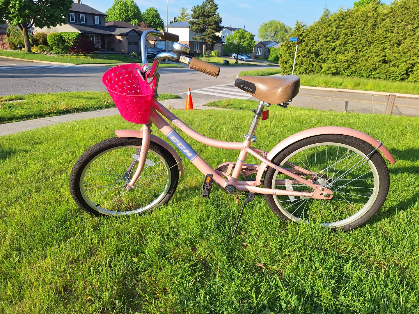 Pink CCM Girls' Bike with Basket - photo 4