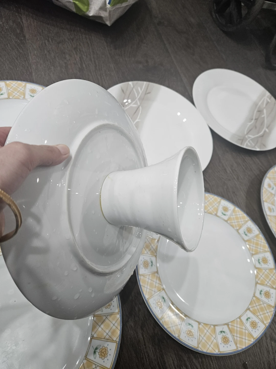 Plates and cake stand/ fruit stand garage sale - photo 3
