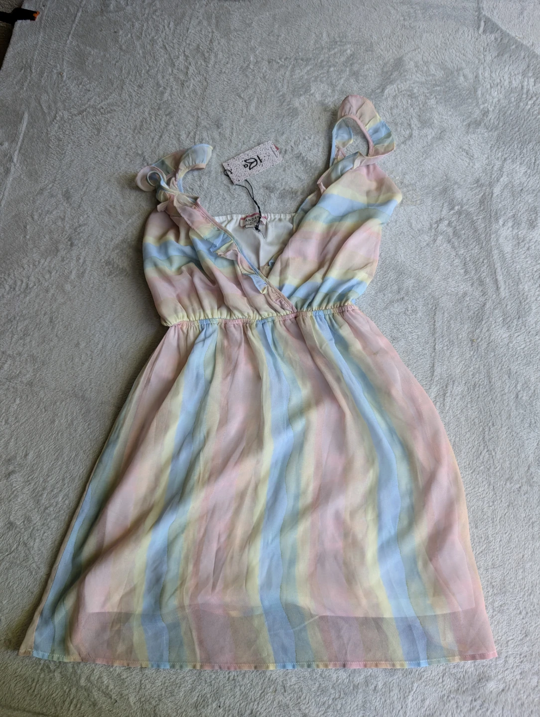 ⚽ANDRÉE BY UNIT Rainbow Striped Ruffle Dress - Size S