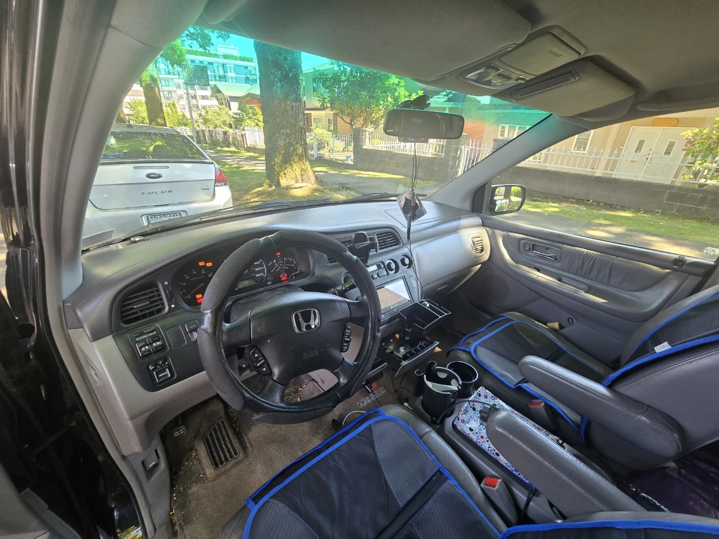 Black Honda Odyssey Minivan - photo 5
