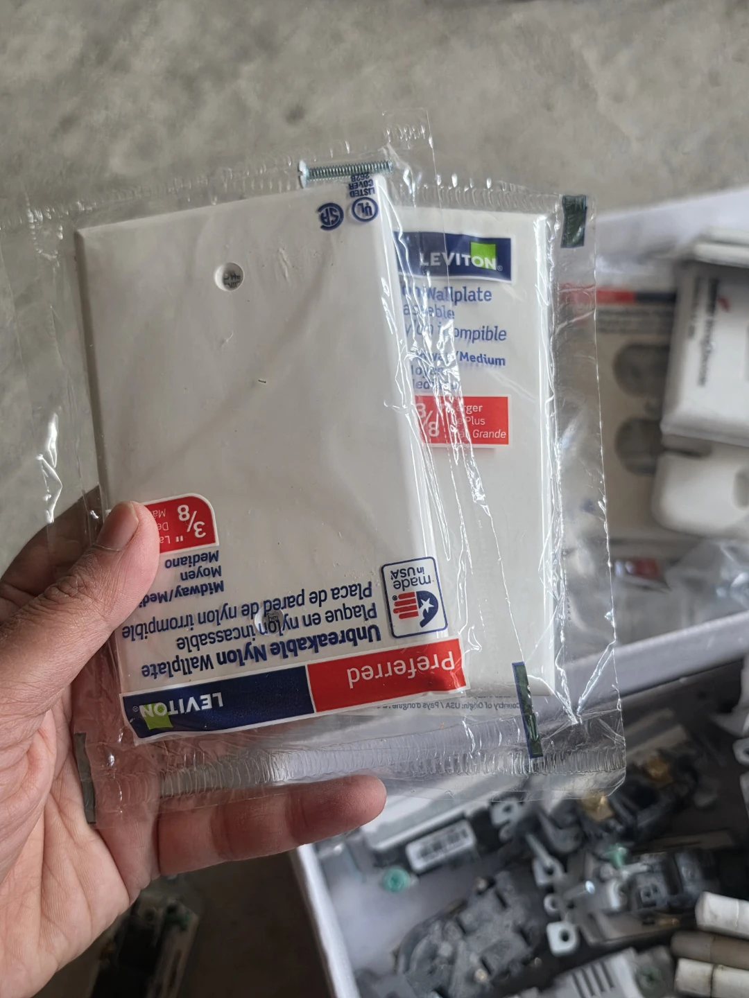 Leviton and Cooper Unbreakable Nylon wall plates - photo 4