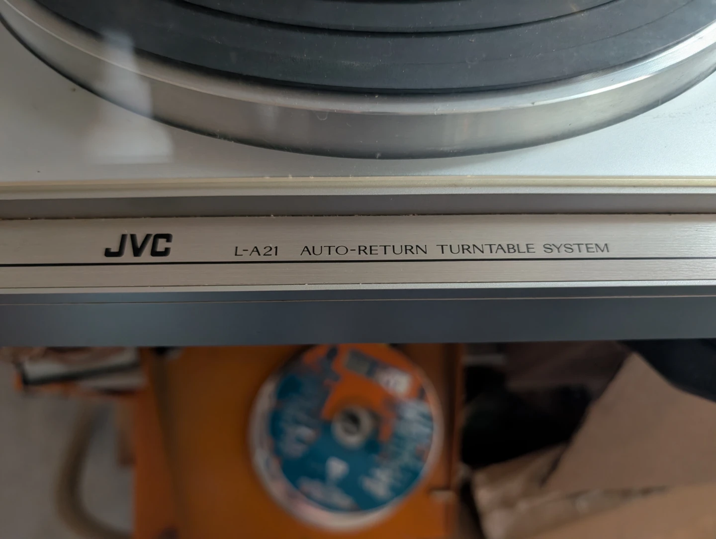 VINTAGE JVC MODEL L-A21 TURNTABLE -PARTS or REPAIR - photo 2