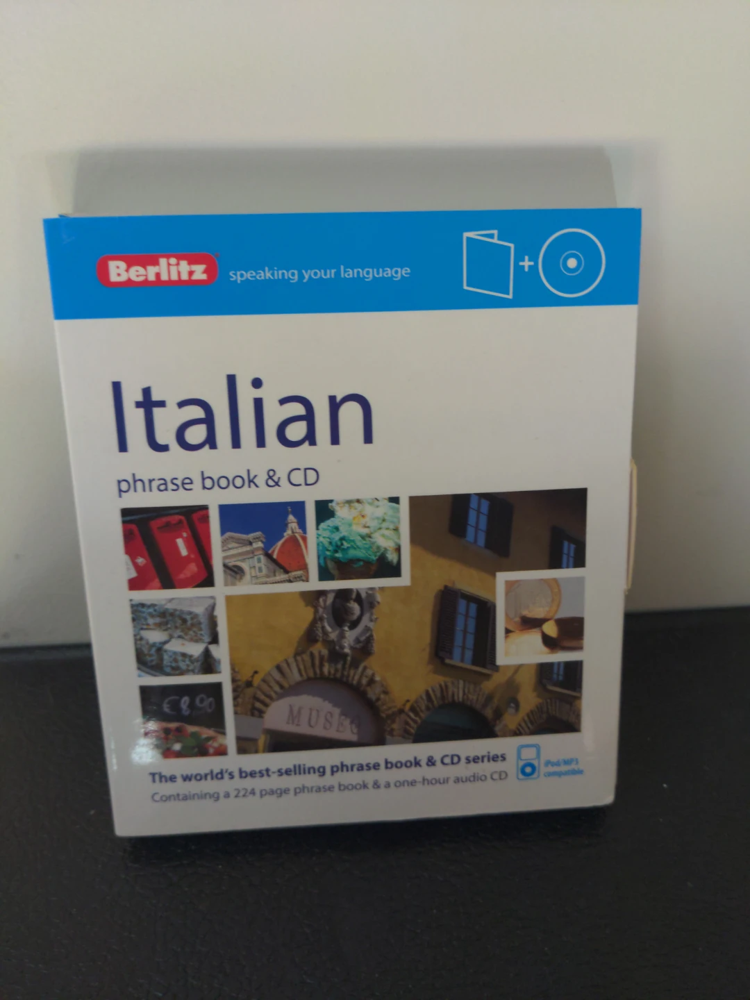 Berlitz Italian Phrase Book & CD⚽