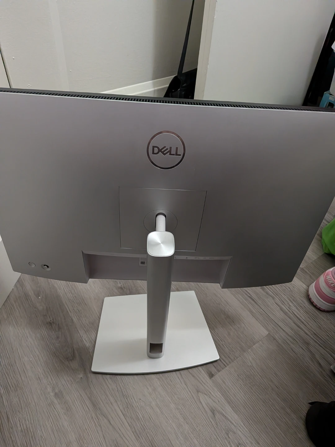 Dell U2421E  Flat Panel Monitor - photo 3