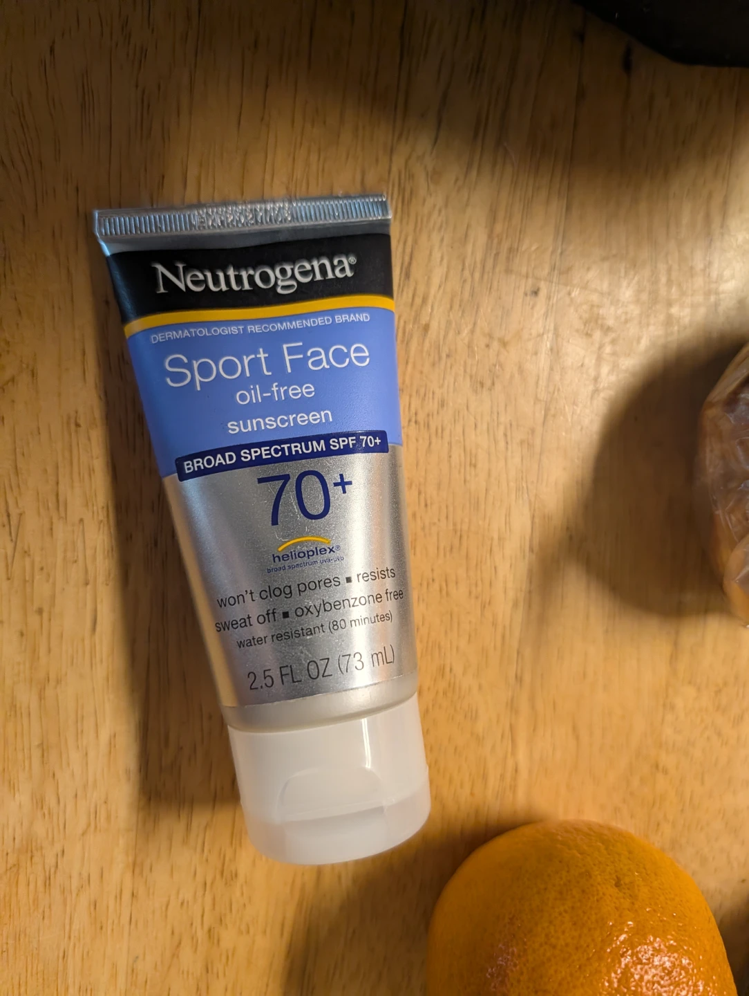 Neutrogena Sport Face Oil-Free Sunscreen SPF 70+
