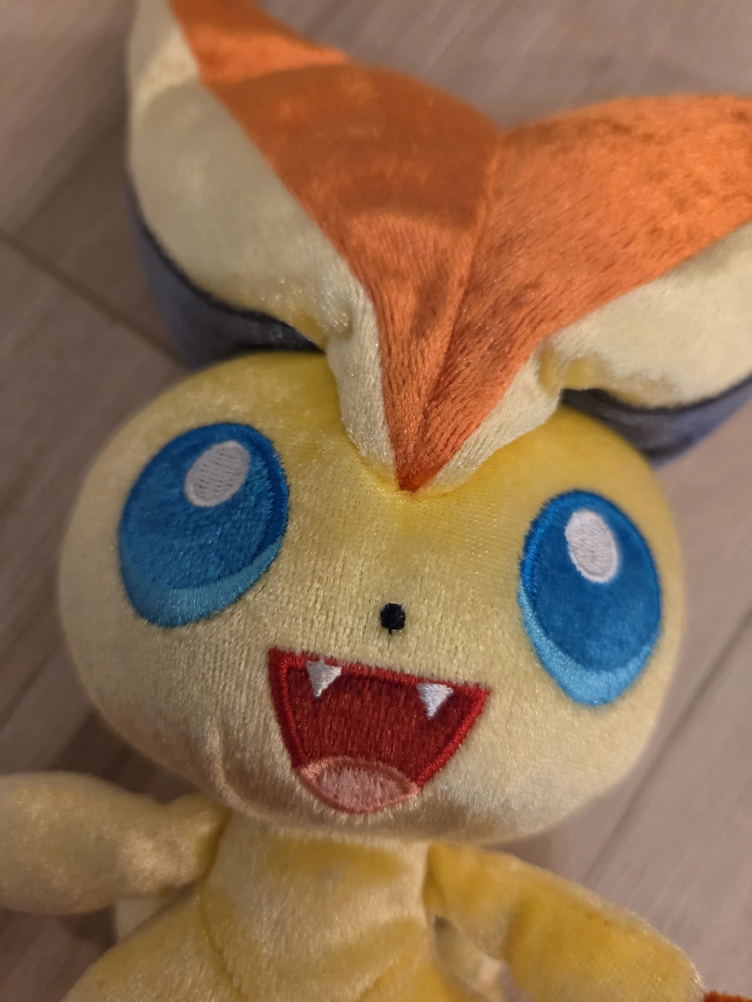 Victini 2016 Pokemon 20th Anniversary 9" Tomy Plush - photo 2