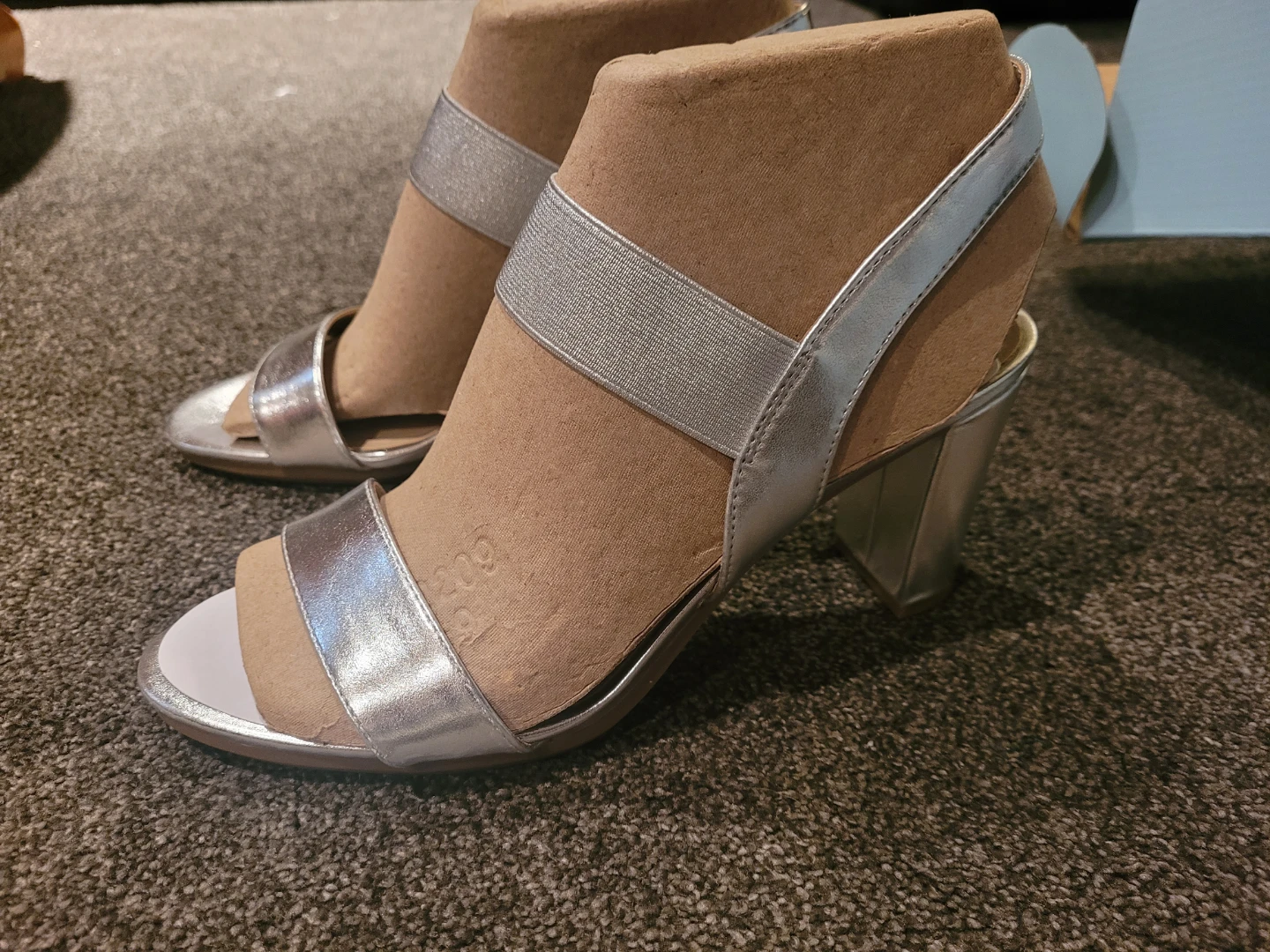 Silver ALOHA, SILVER TREASURE Slingback Heels - photo 4