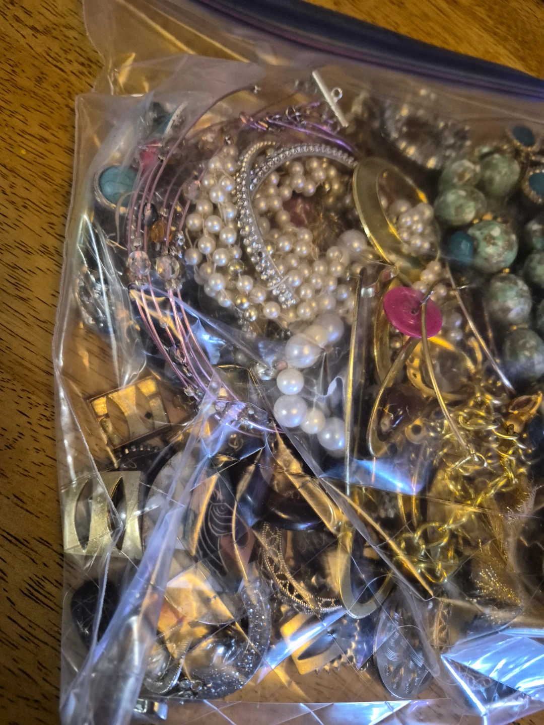 2.5 lbs of Old, Broken, Beads, Unmatched... - photo 5