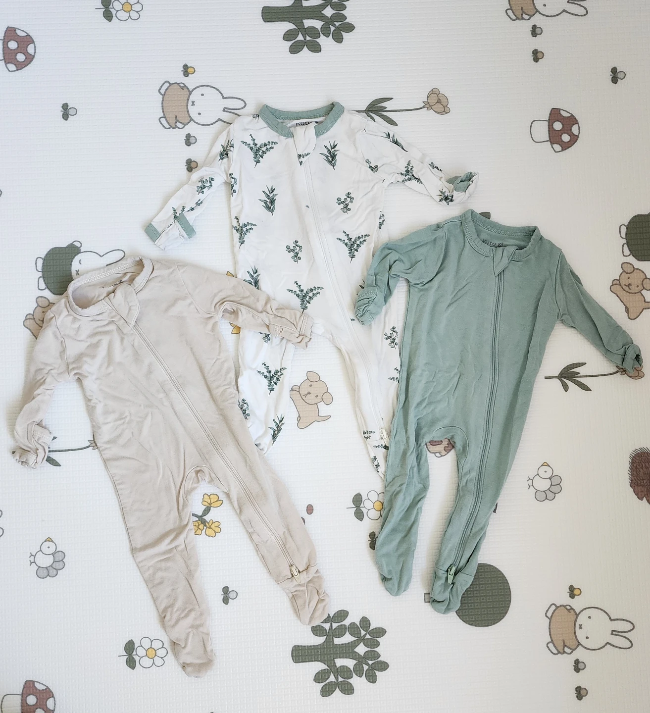 Kyte Baby sleepers bundle - NB size