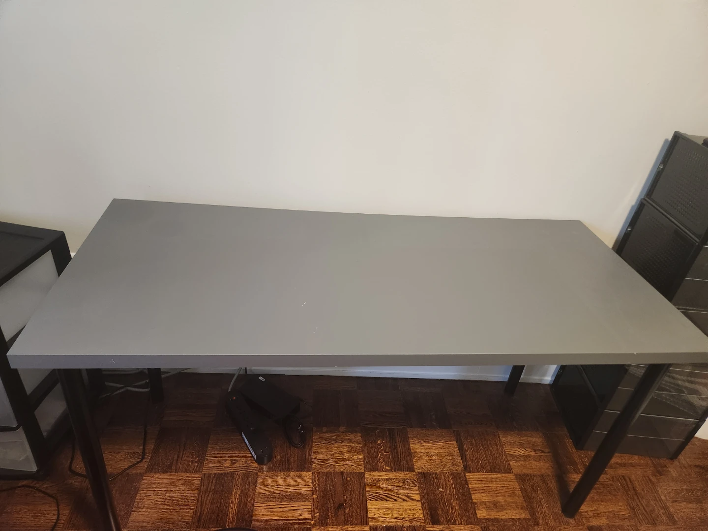 Grey desk with metal legs