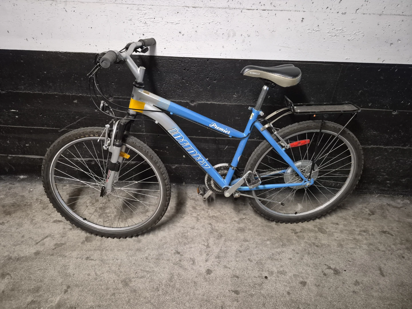Infinity Premier Mountain Bike - Size Small - Includes Rear Rack