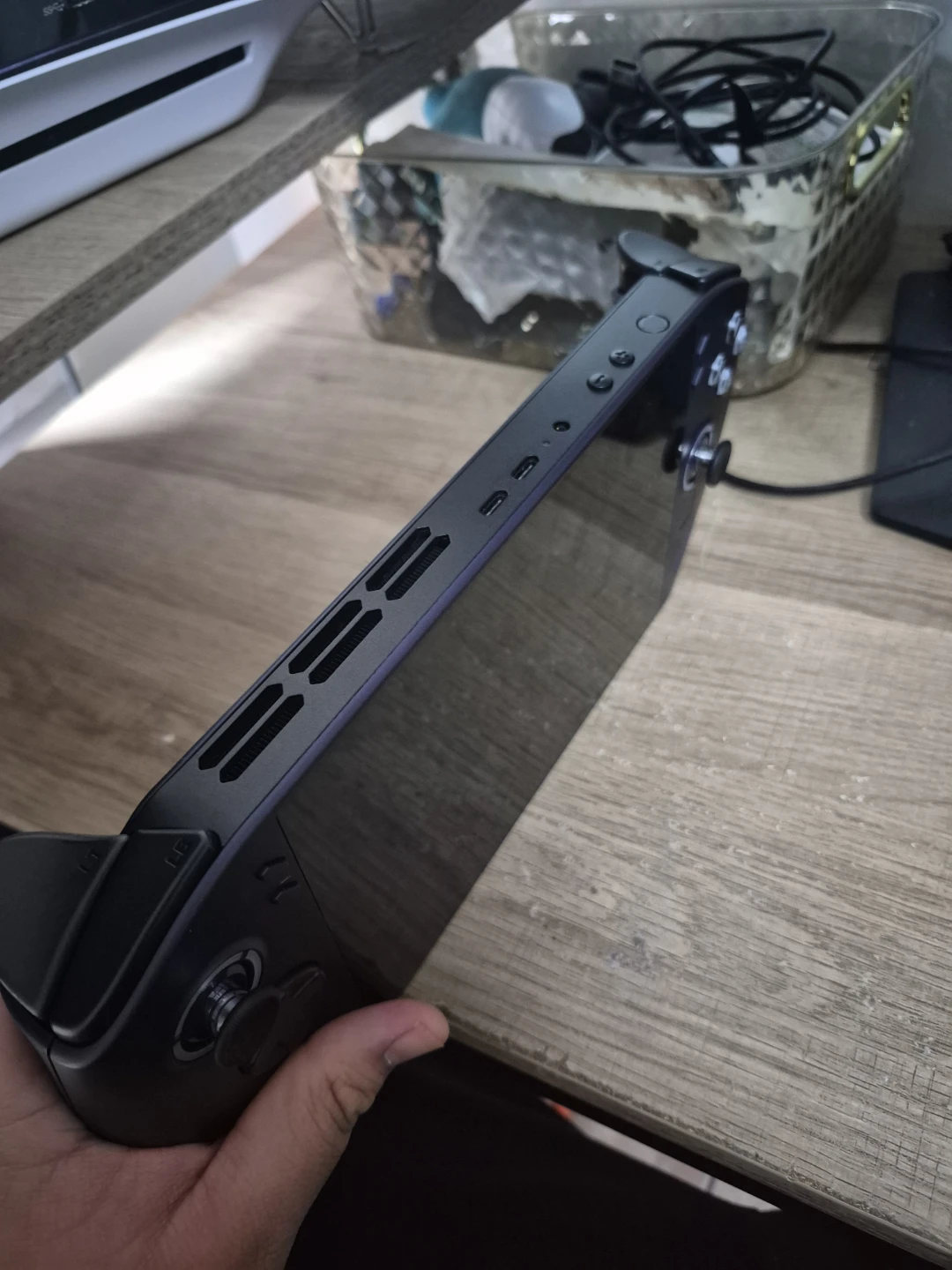Lenovo Legion Handheld Gaming PC - photo 5