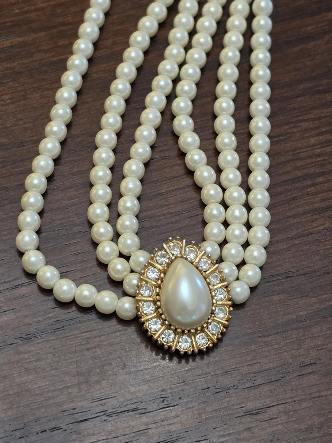 Set of Two Faux Pearl Necklaces ⚽️ - photo 2