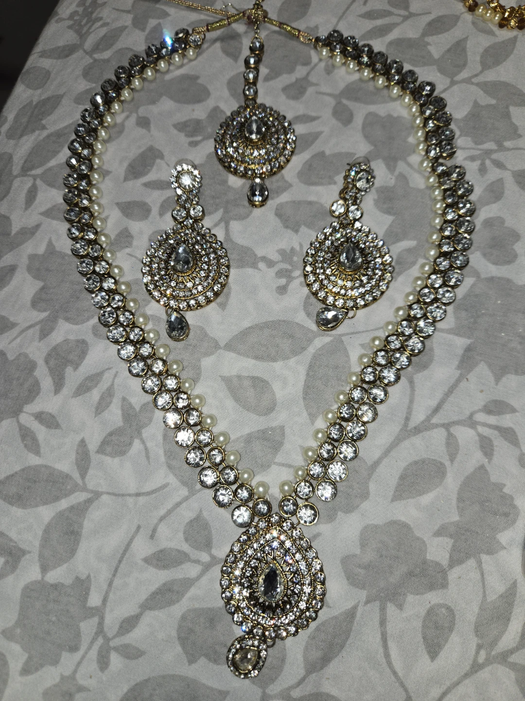 Rhinestone and Pearl Necklace Set with Earrings and Tikka