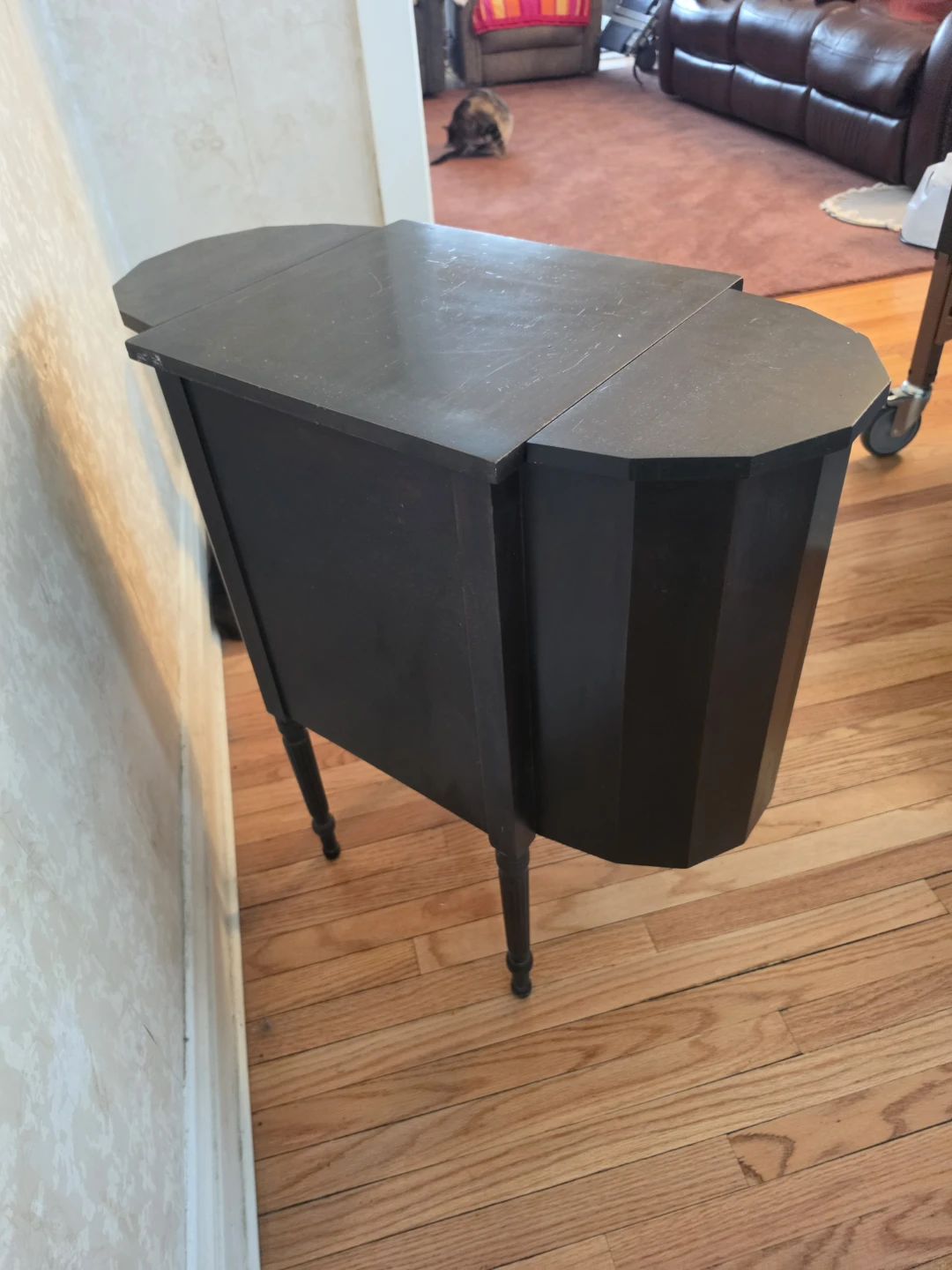 Vintage style drop leaf accent table - photo 3