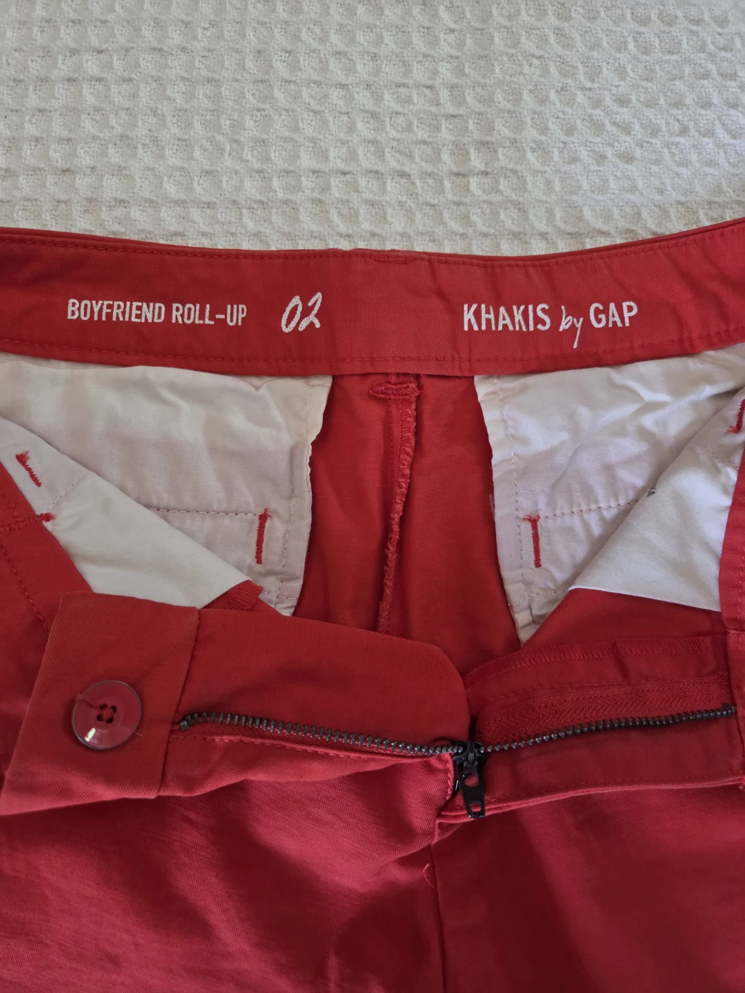 Women's Khakis by GAP Boyfriend Roll-Up Shorts Orange Size 2 - photo 3