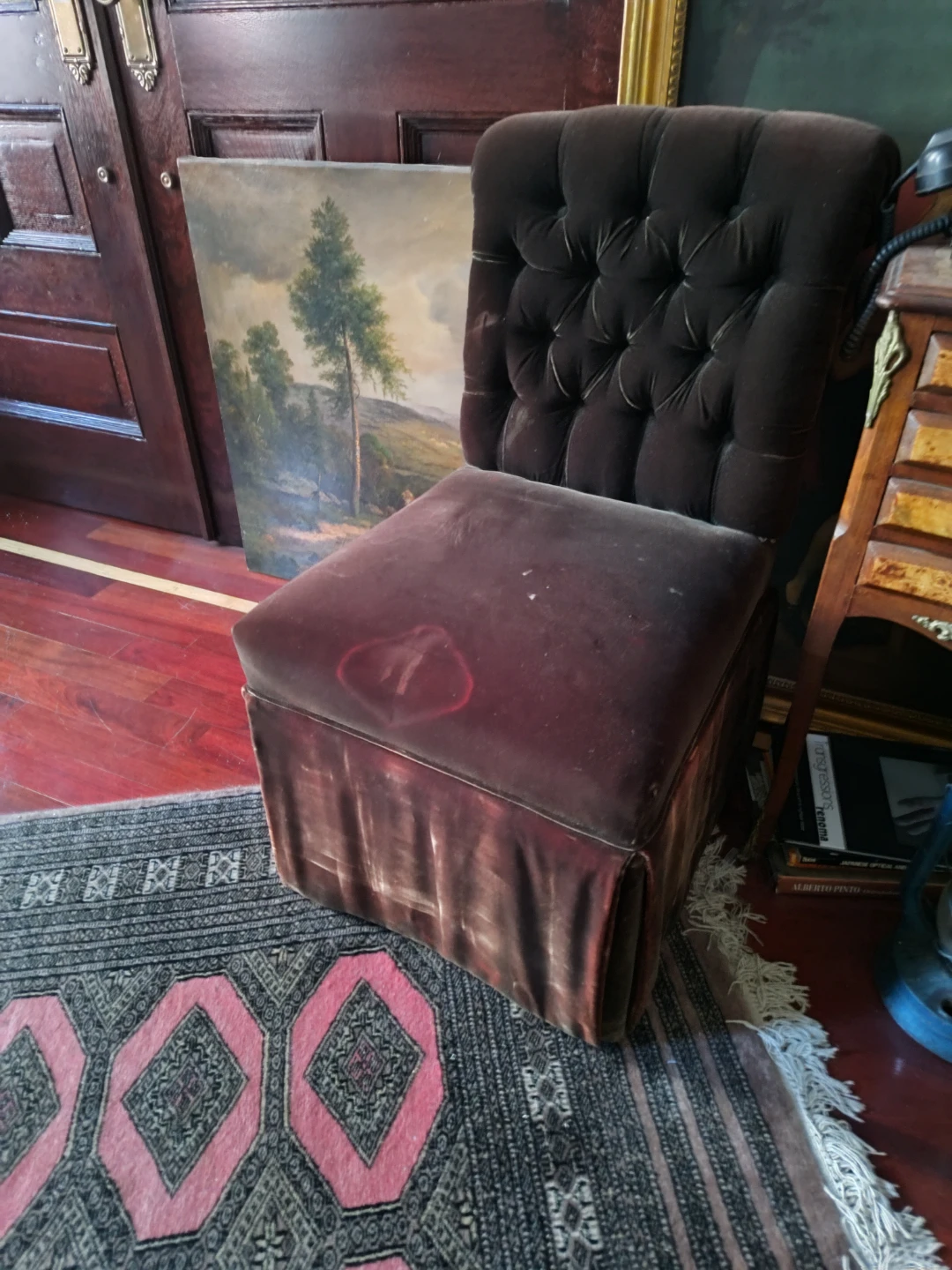Vintage Velvet Tufted Accent Chair - photo 2
