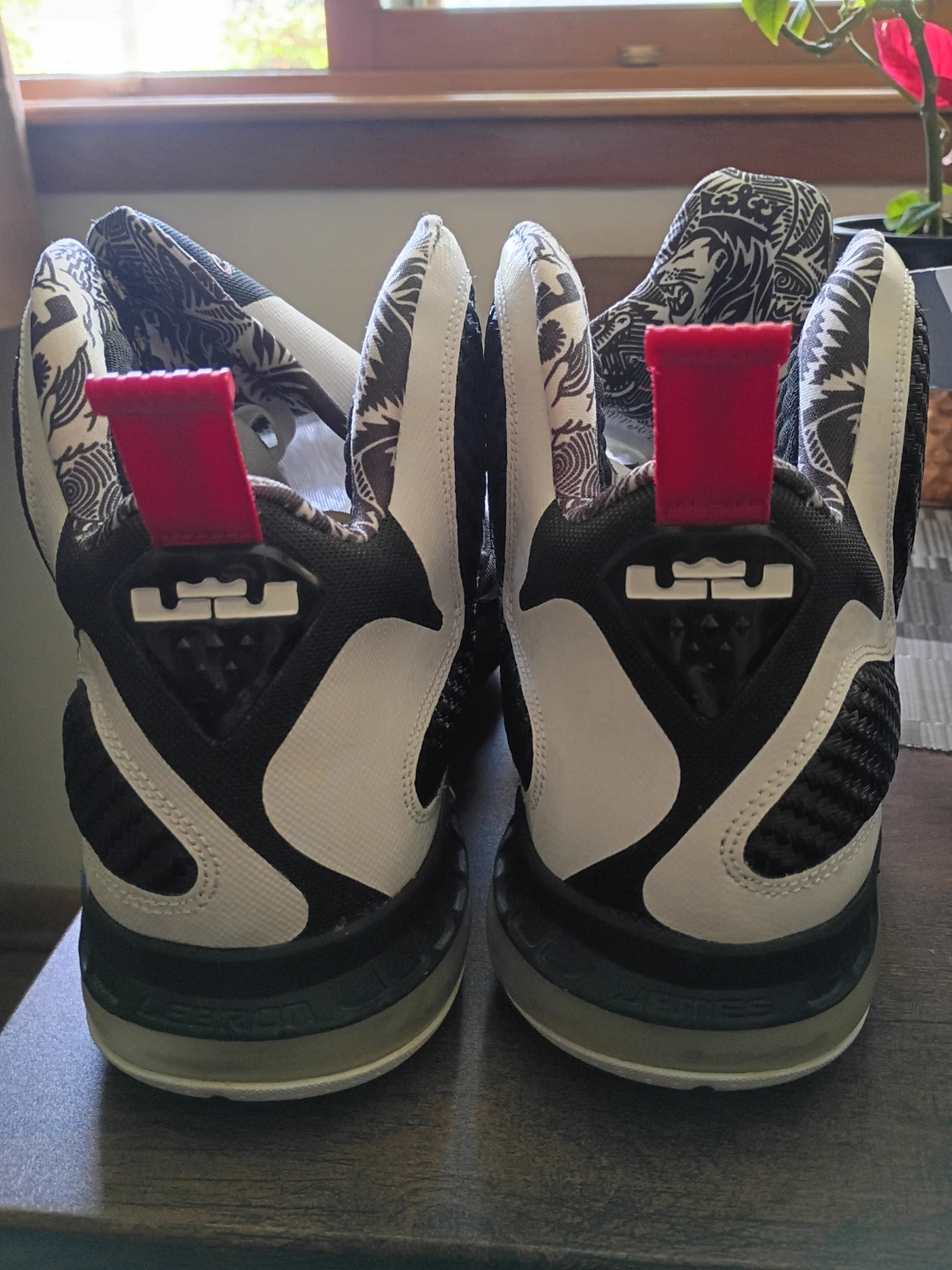 Nike LeBron 9 Men's Basketball Shoes - photo 2