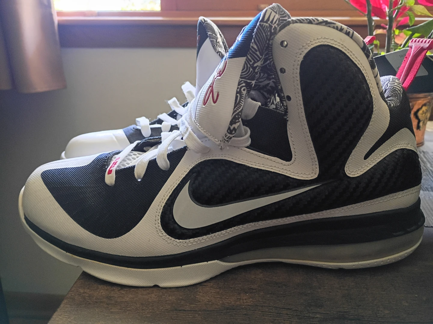 Nike LeBron 9 Men's Basketball Shoes - photo 3