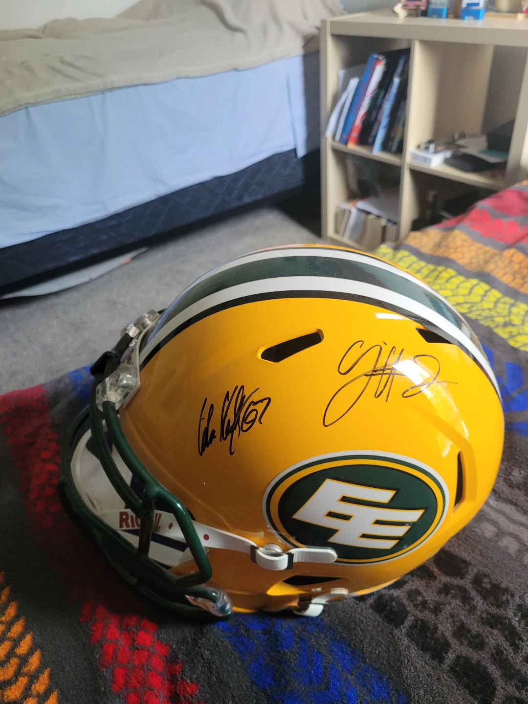 Riddell Edmonton Eskimos Autographed Football Helmet - photo 3