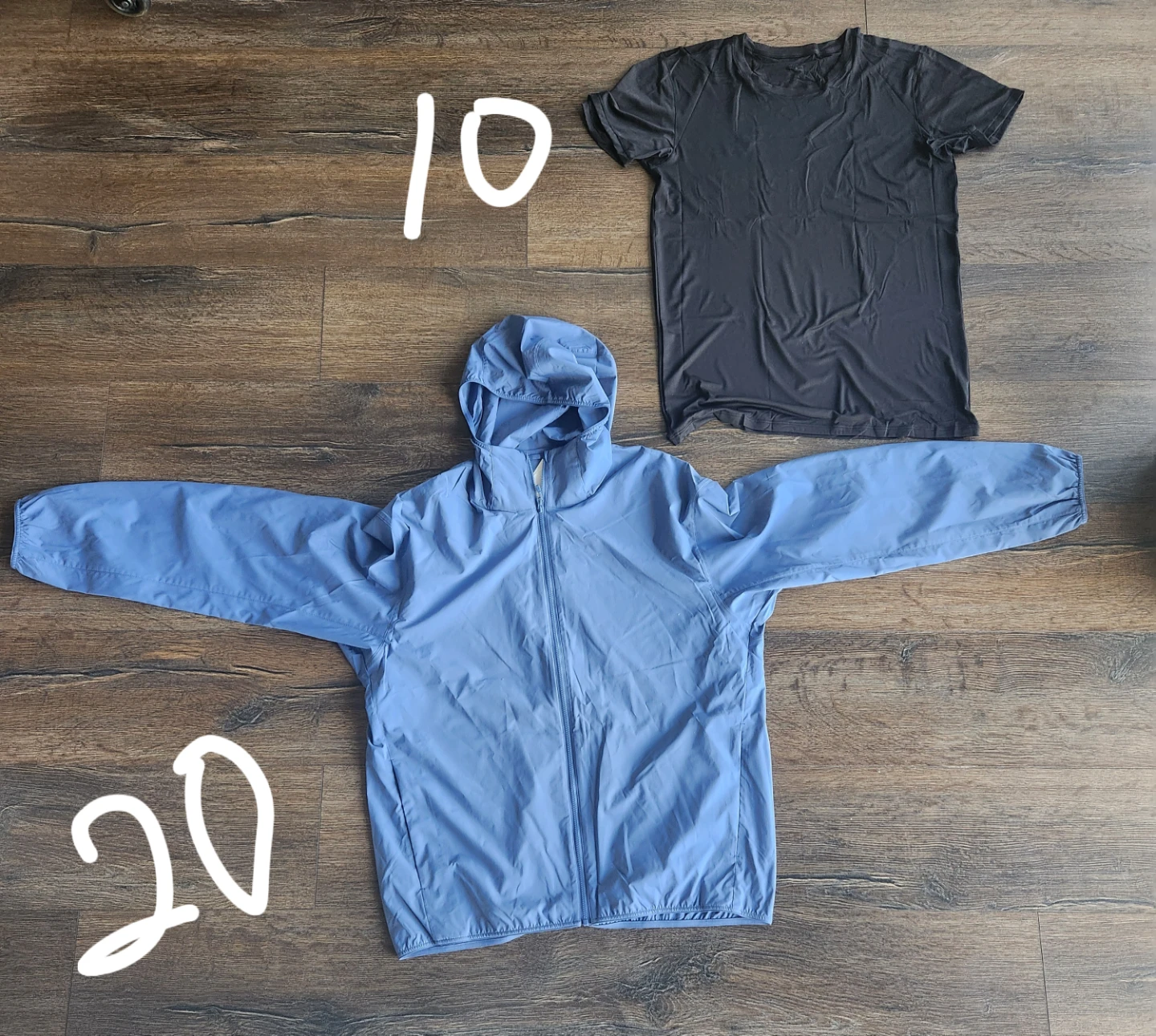 Brand New Uniqlo Men's workout parka and shirt (size M)