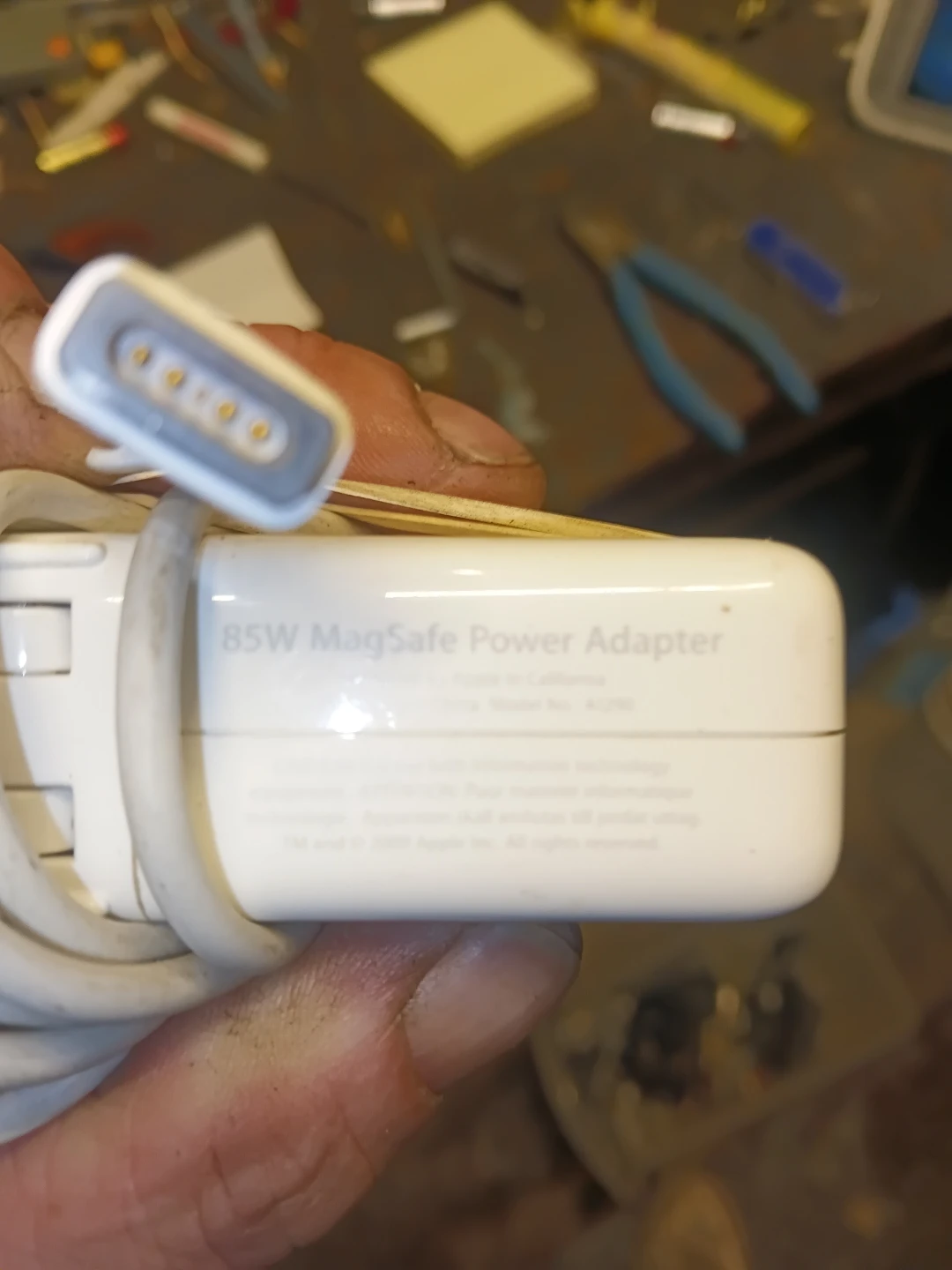 Apple 85W MagSafe Power Adapter - photo 3
