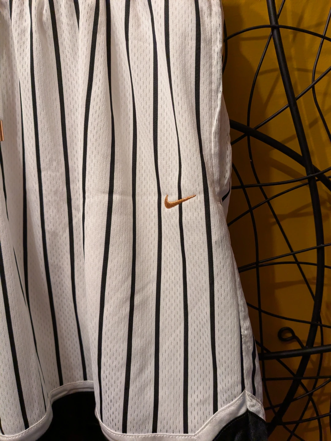 Nike Mens DNA Basketball Shorts White Black Pinstripe "1/2" NWT - photo 4