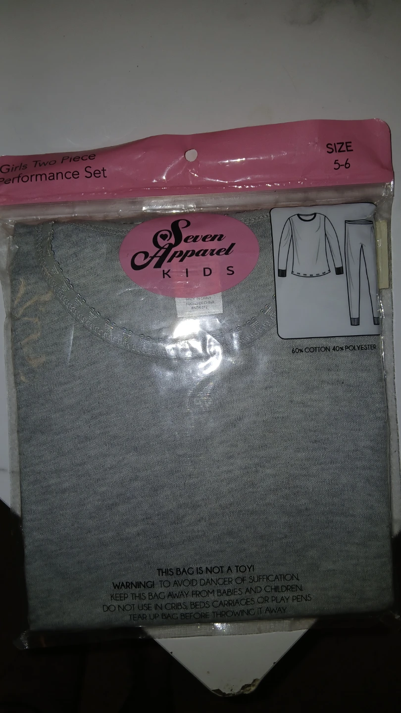 Girls 2pcs set size 5-6  brand new never open - photo 2