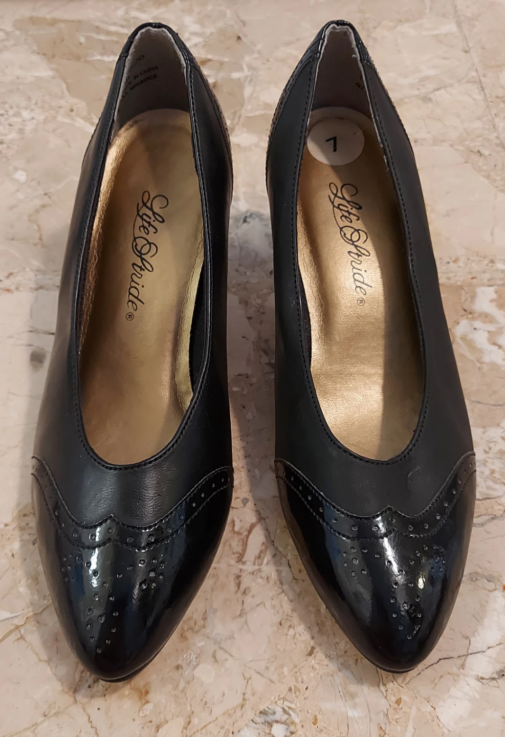 LifeStride Black Wingtip Heels size 7