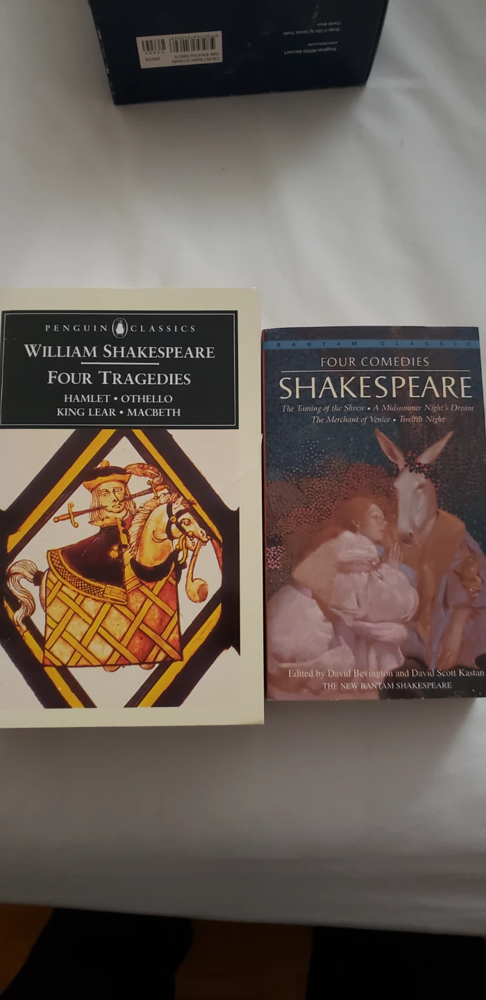 William Shakespeare Four Tragedies & Four Comedies Books