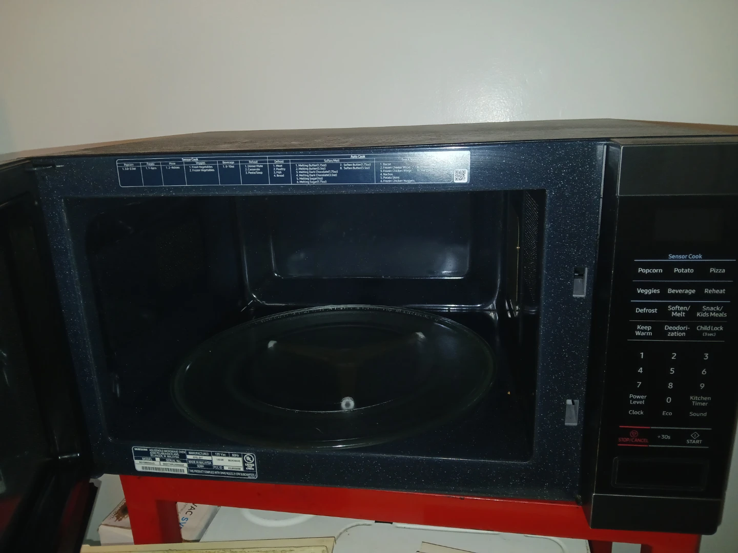 Microwave oven - photo 2
