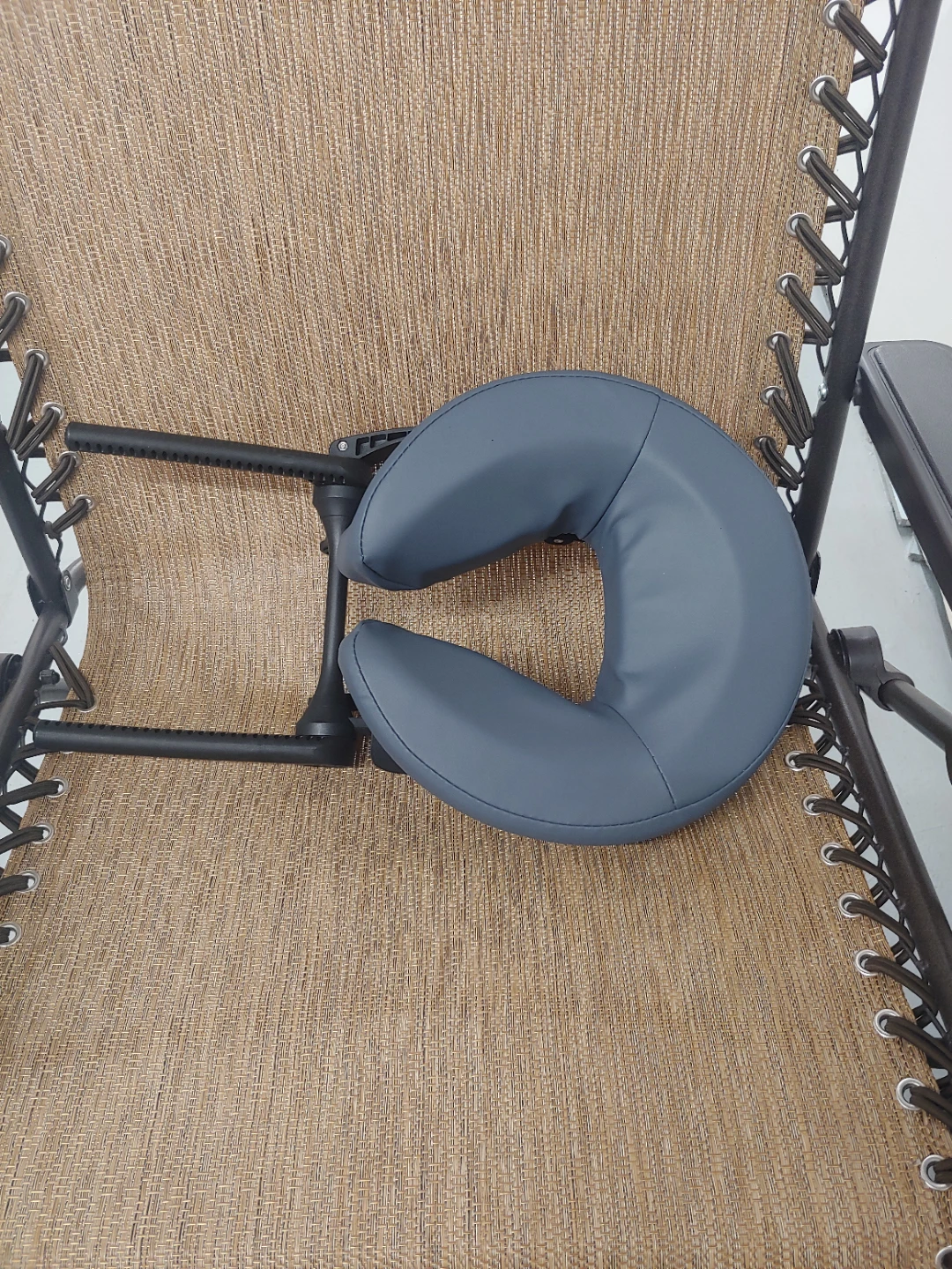 Head cradle massage equipment