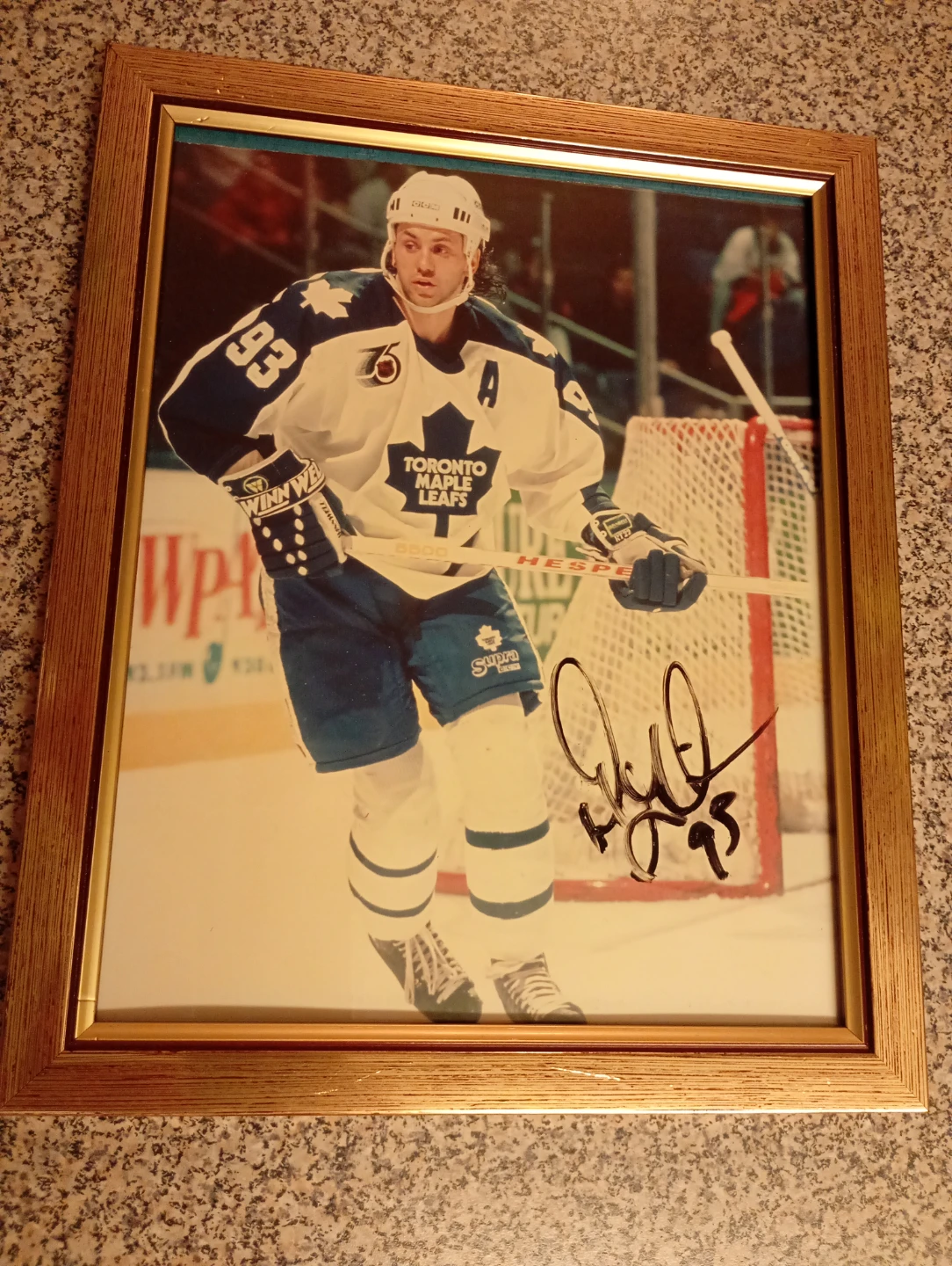 Framed Autographed Photo - Toronto Maple Leafs Hockey Player⚽