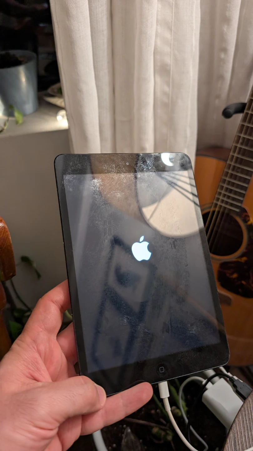 Apple iPad MD961LL/A - photo 4