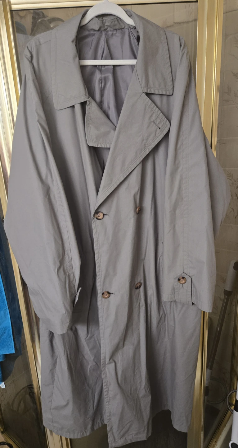 Men's grey Trench or Overcoat.  2XL-3XL.