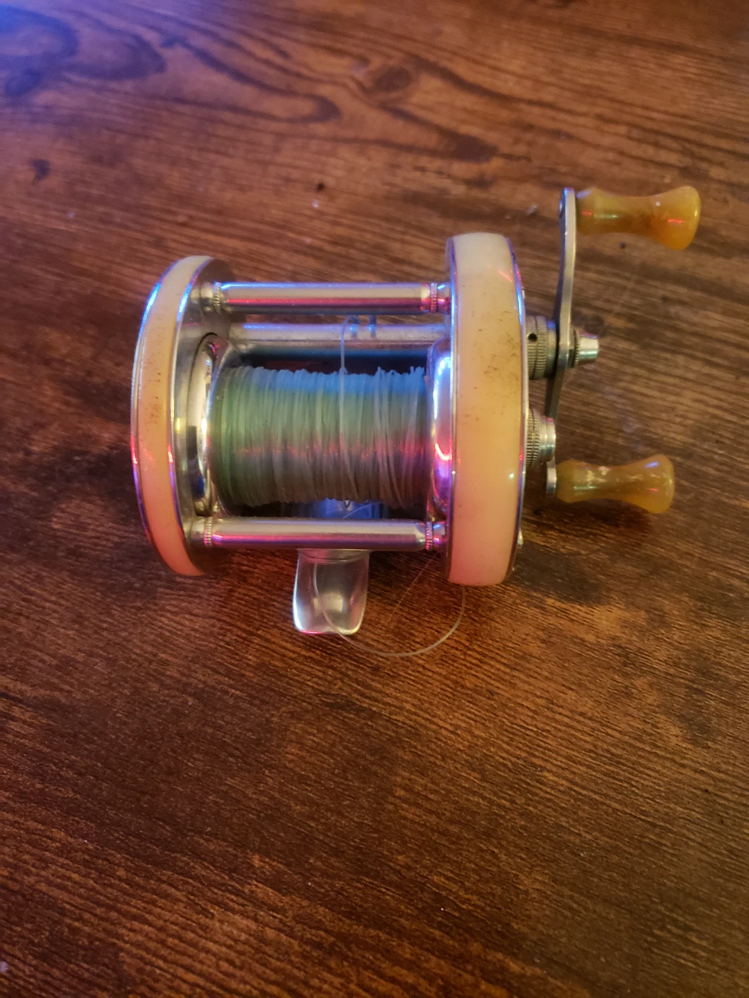 Vintage Ocean City 970 Fishing Reel
