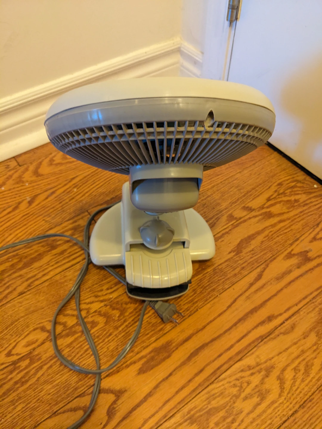 Duracraft Desk Fan