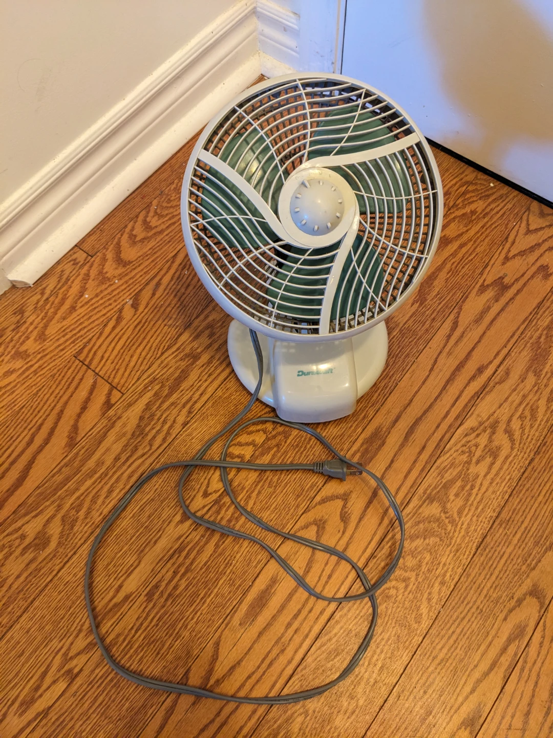 Duracraft Desk Fan - photo 3