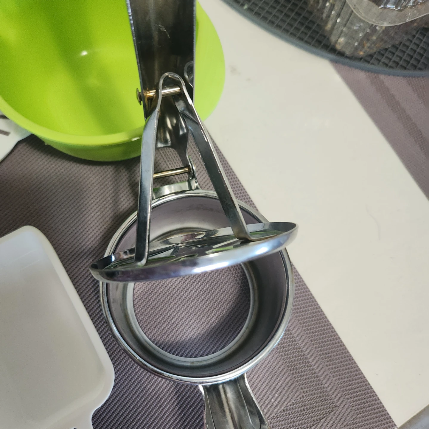 Multi-function kitchen press with accessories - photo 3