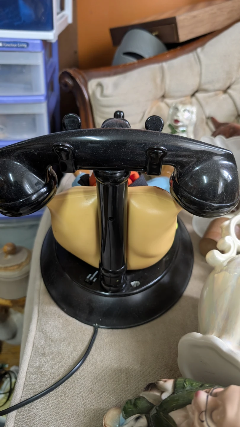 Disney Goofy Rotary Dial Telephone - photo 2