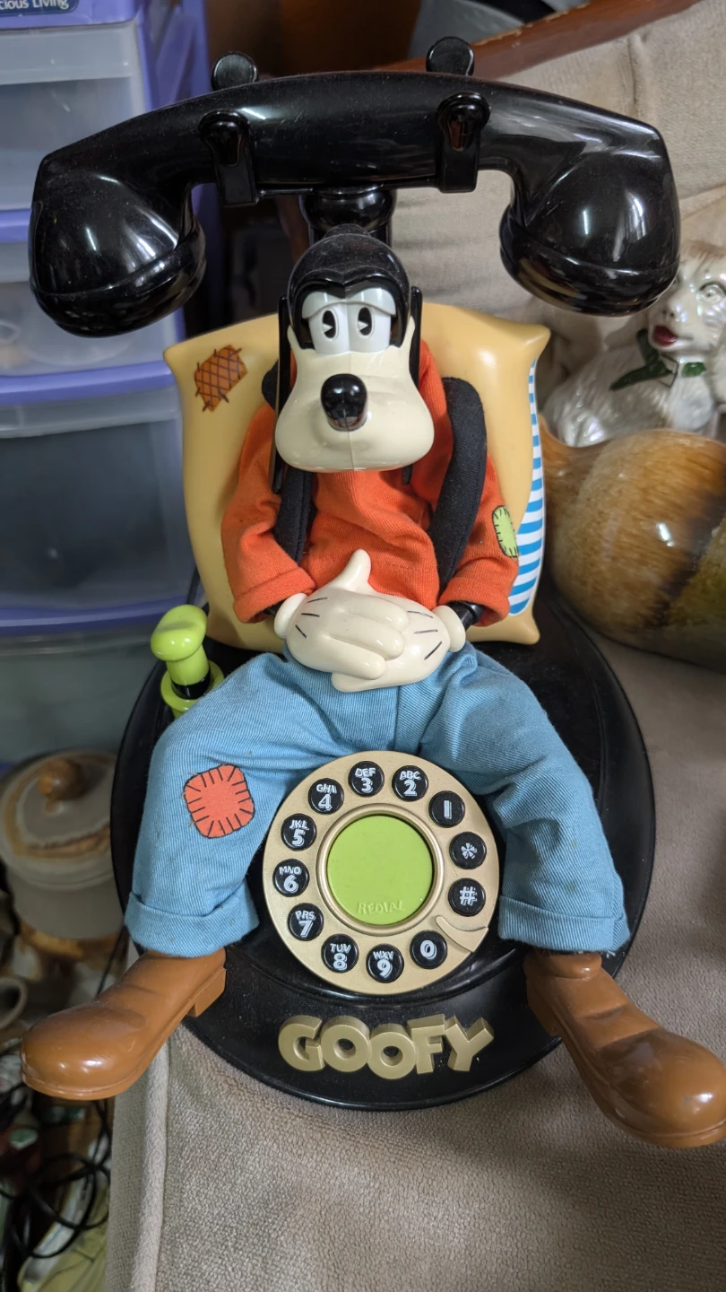 Disney Goofy Rotary Dial Telephone - photo 3